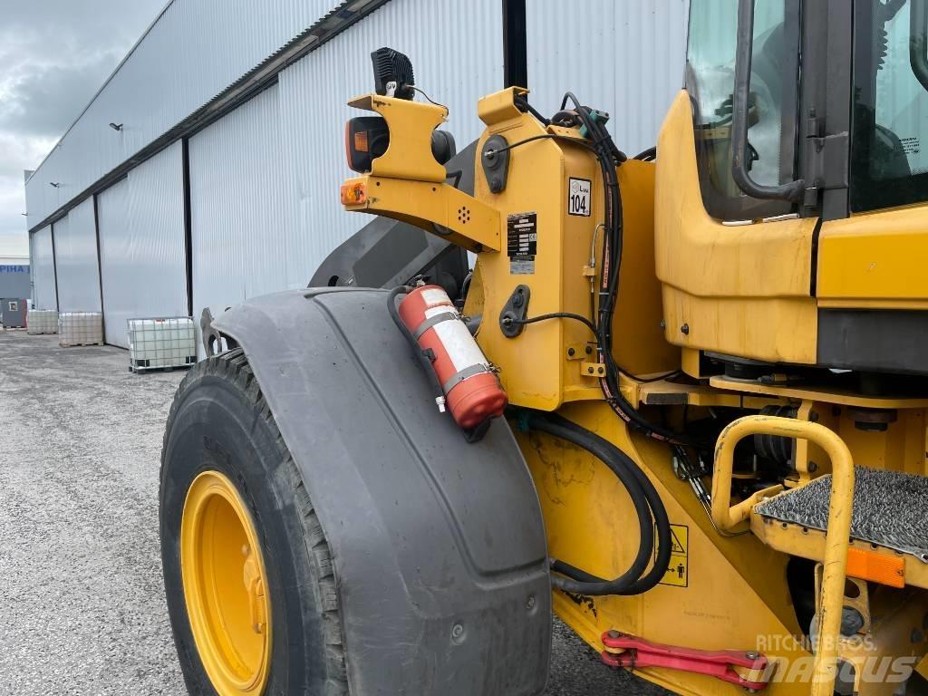 Volvo L 60 F Naudoti ratiniai krautuvai