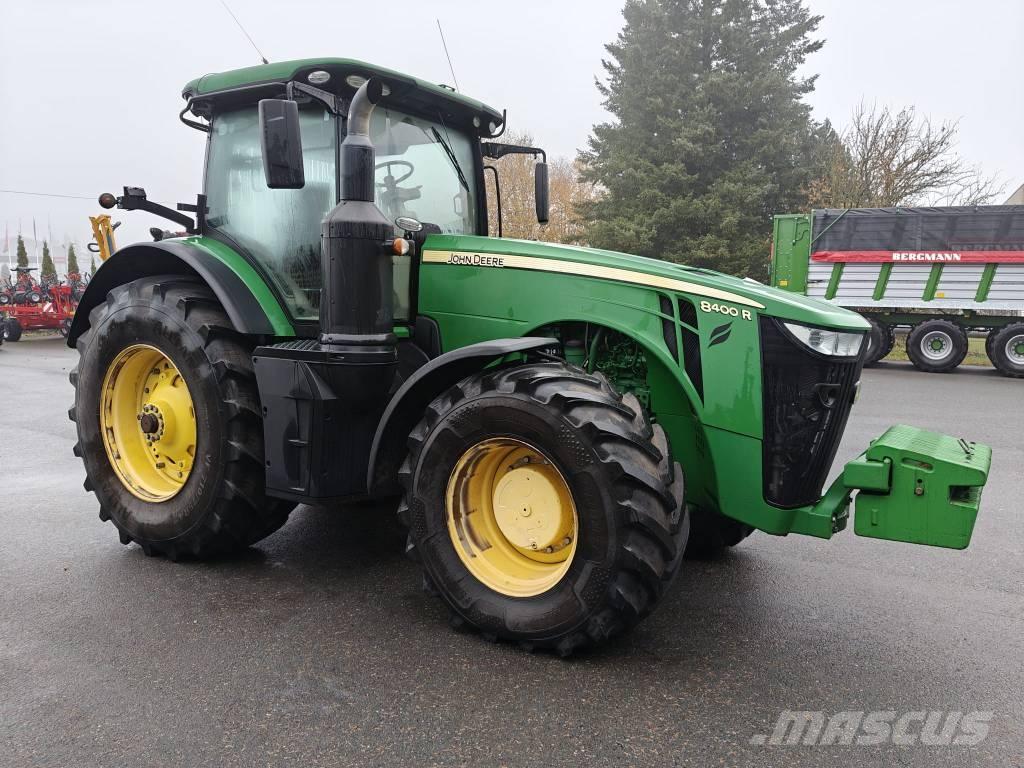 John Deere 8400R Traktoriai