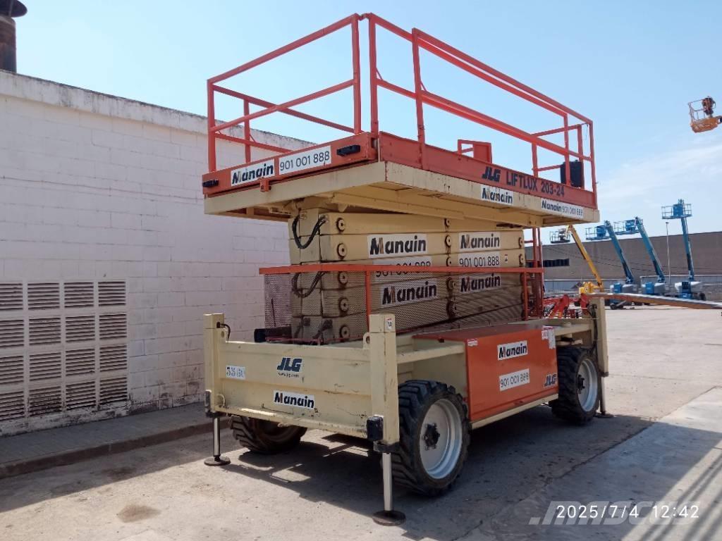 JLG 203-24 Žirkliniai keltuvai