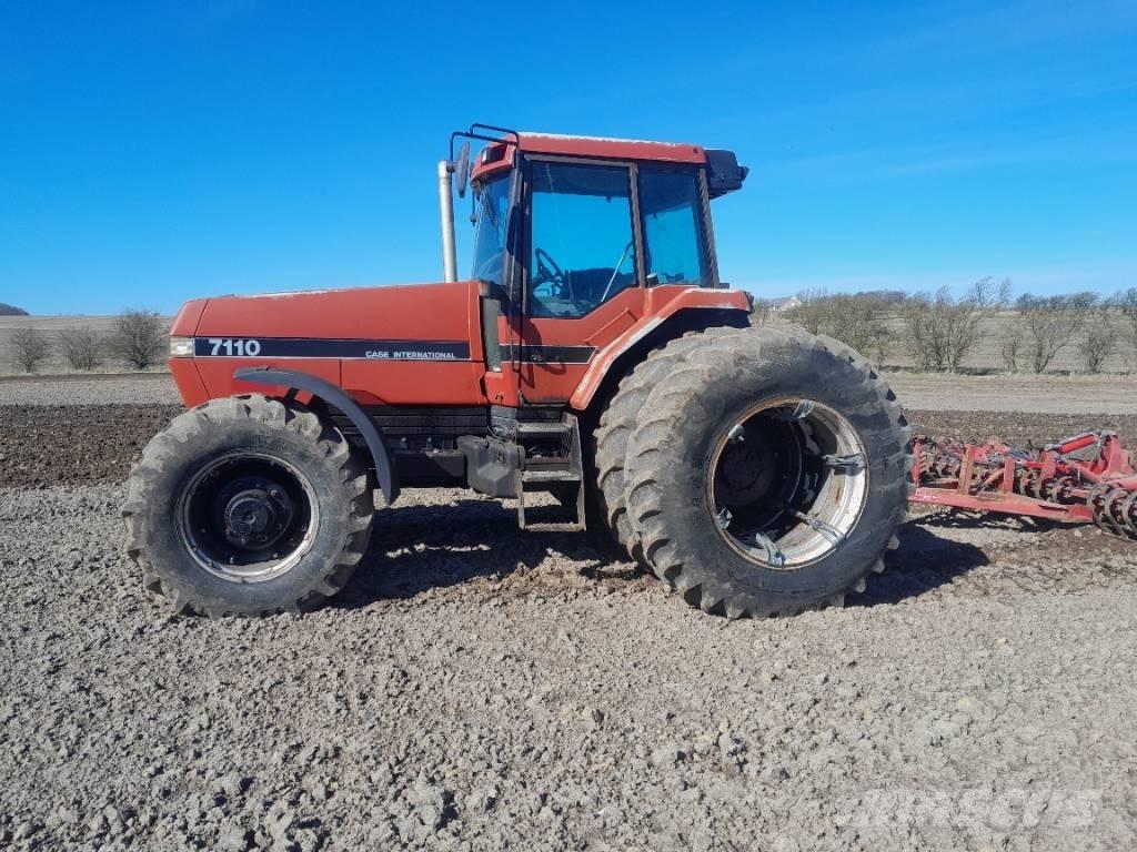 Case IH Magnum 7110 Traktoriai