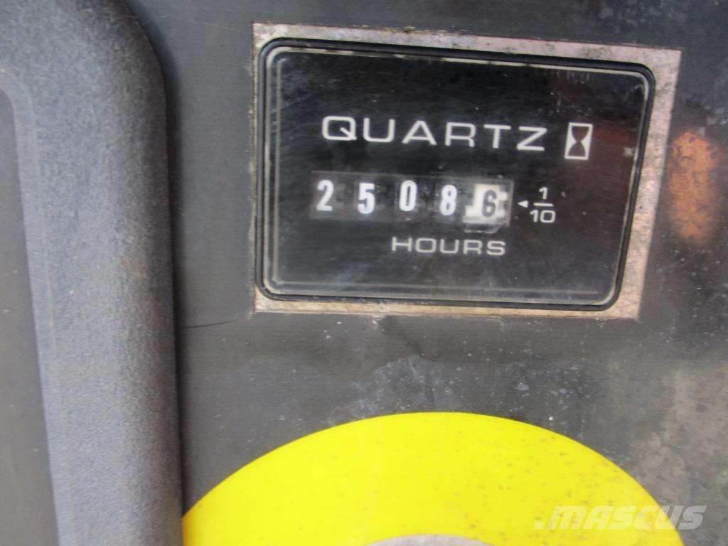 JLG 340 AJ (511) Kompaktiškas savaeigis strėlinis keltuvas