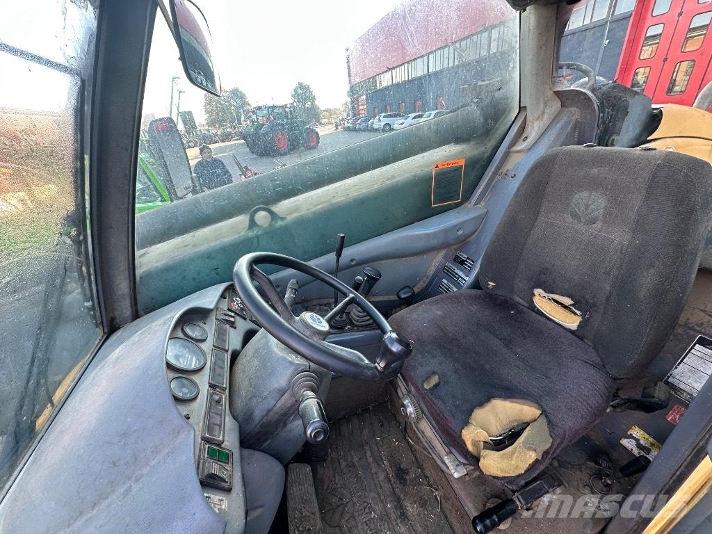 New Holland LM 640 Teleskopiniai krautuvai žemės ūkiui