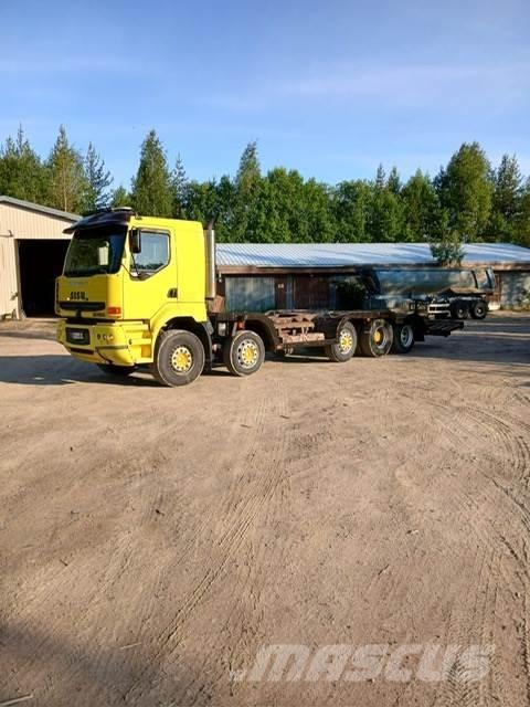 Sisu E11M Miško mašinų transportavimo sunkvežimiai