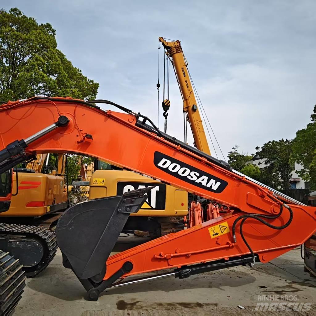 Doosan DX 225 Vikšriniai ekskavatoriai