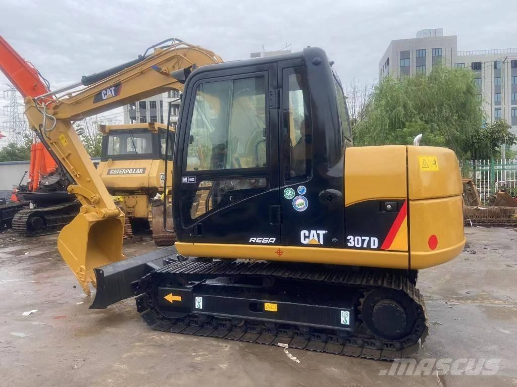 CAT 307 D Vidutinės galios ekskavatoriai 7-12 t