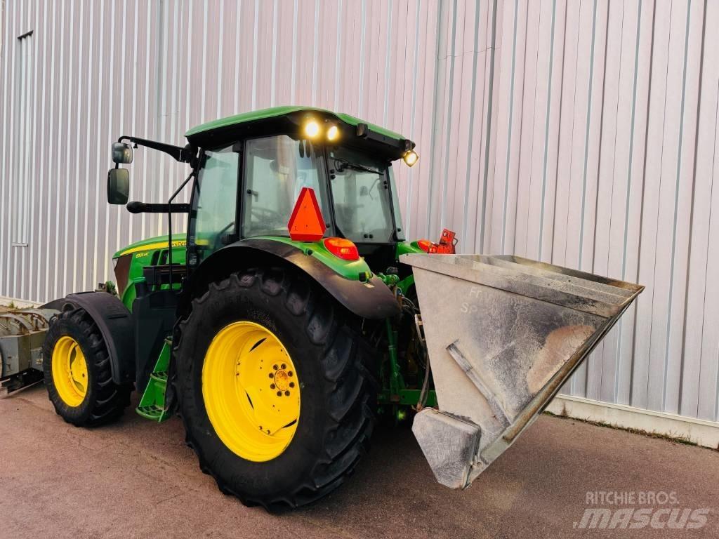 John Deere 6105 M Traktoriai
