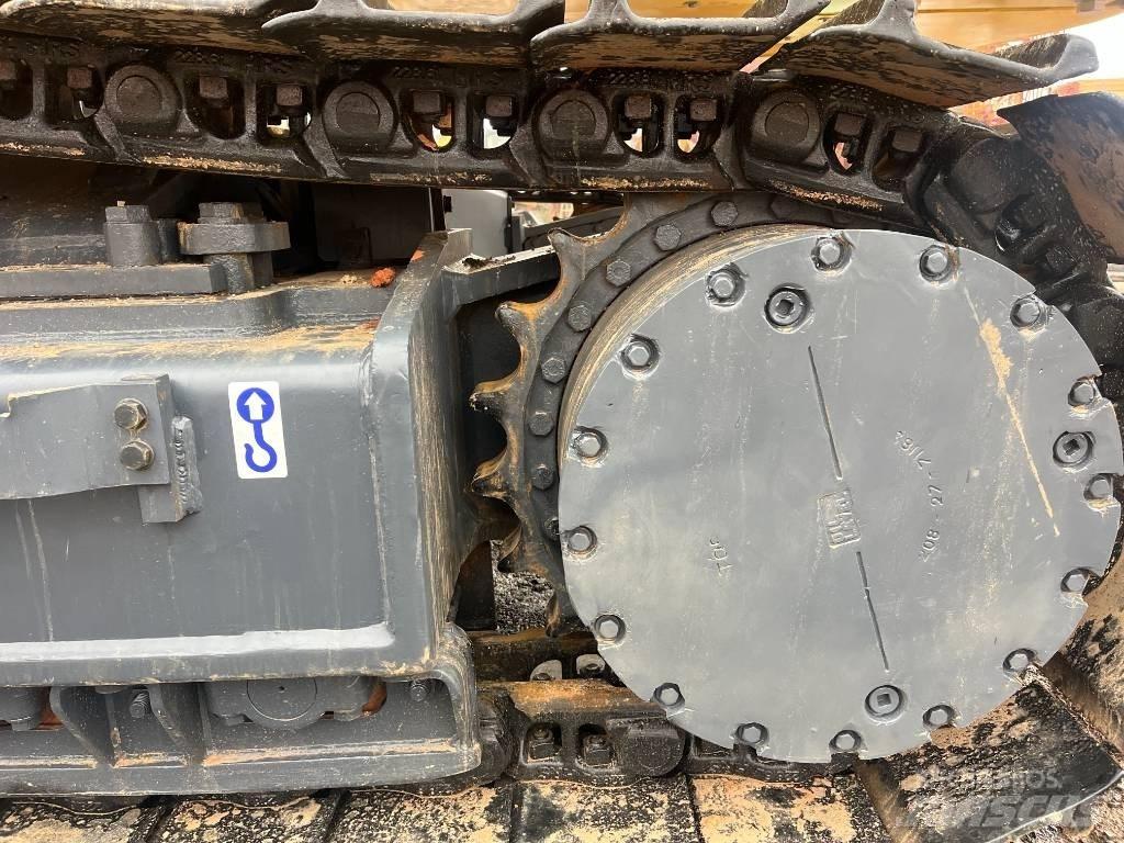 Komatsu PC 450 LC-8 Vikšriniai ekskavatoriai
