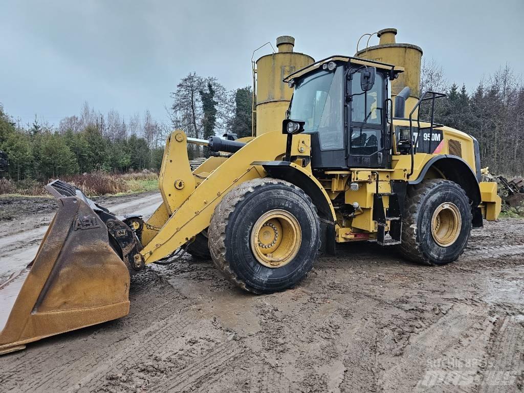 CAT 950M Naudoti ratiniai krautuvai