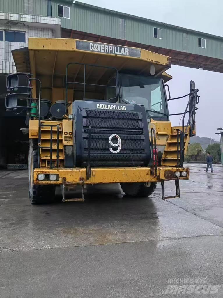 CAT 777E Karjeriniai savivarčiai