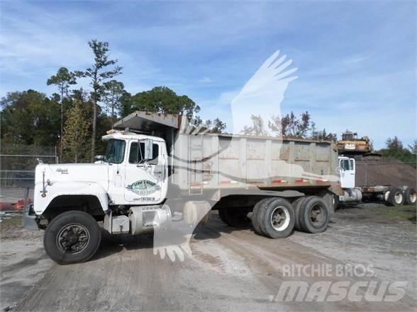 Mack DM600 Statyba - Kita