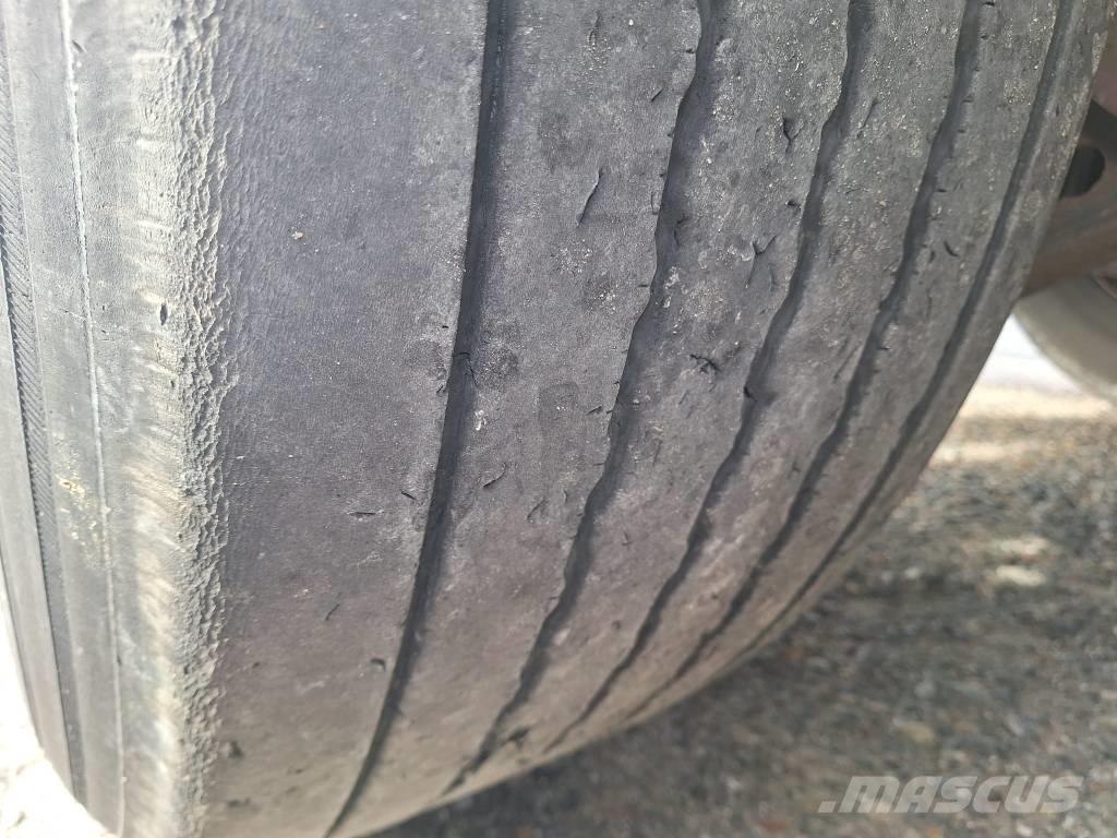 Krone Gardin trailer Tentinės puspriekabės