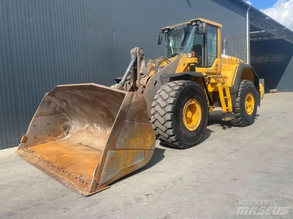 Volvo L180G Naudoti ratiniai krautuvai