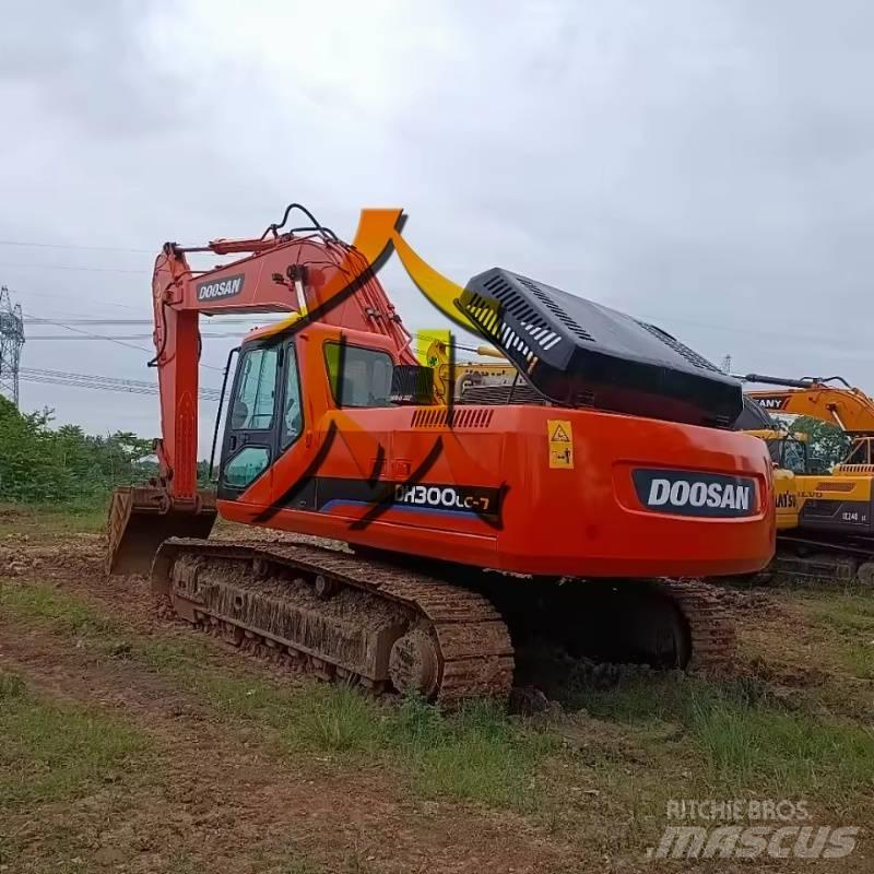 Doosan DH300 Vikšriniai ekskavatoriai