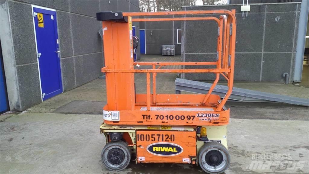 JLG 1230ES Kiti keltuvai ir platformos