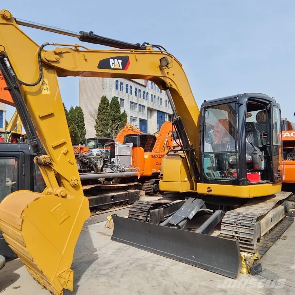 CAT 308 D Vidutinės galios ekskavatoriai 7-12 t