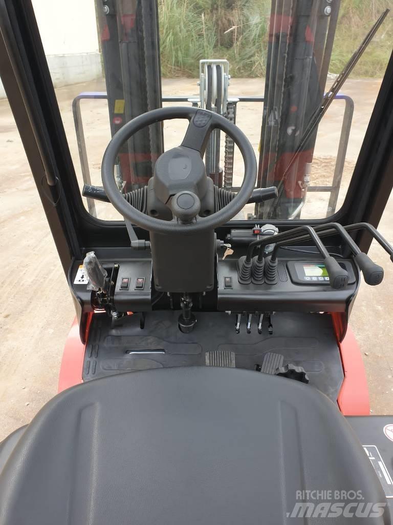 EP EFL181 Elektriniai šakiniai krautuvai