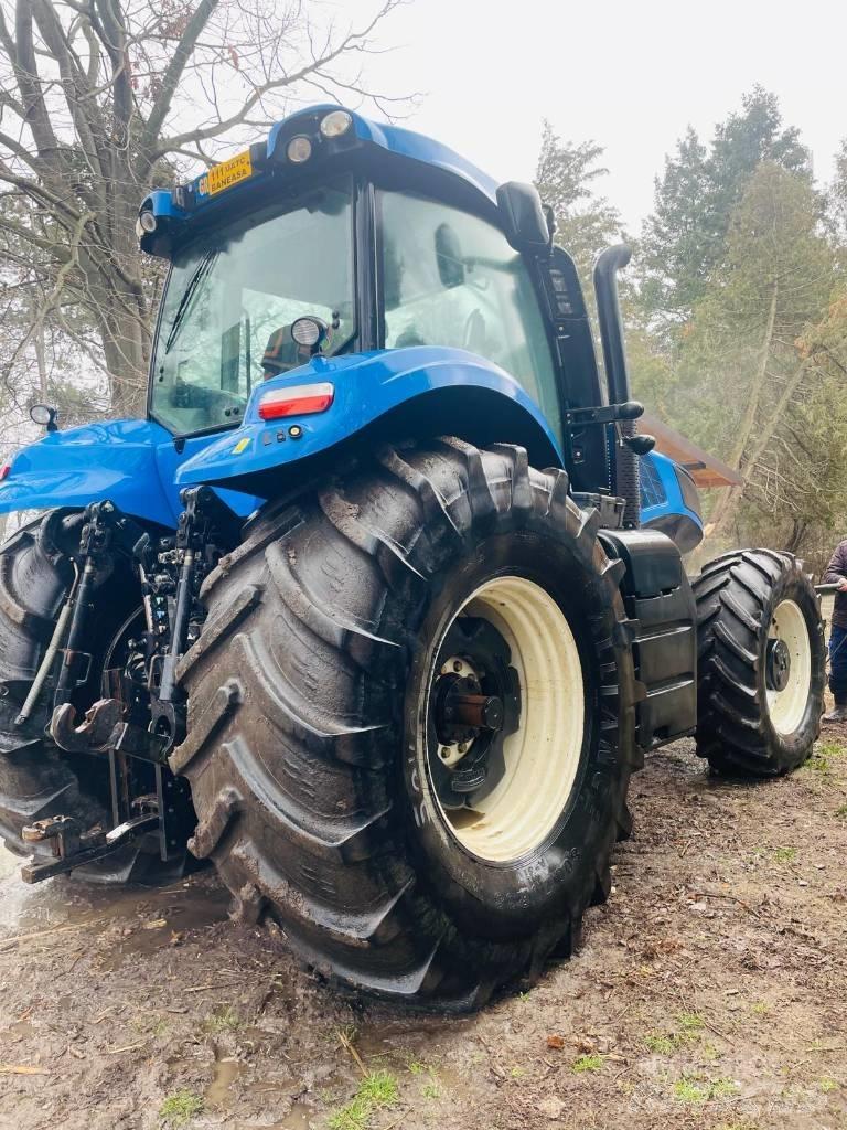 New Holland T 8.390 Traktoriai