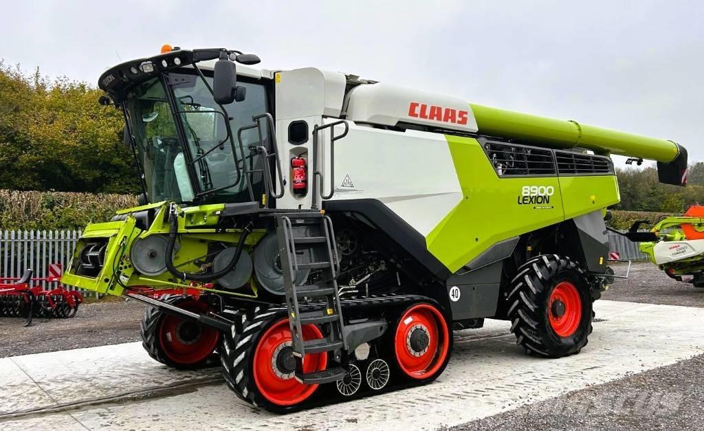 CLAAS Lexion 8900 TT Derliaus nuėmimo kombainai