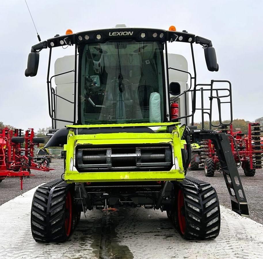 CLAAS Lexion 8900 TT Derliaus nuėmimo kombainai