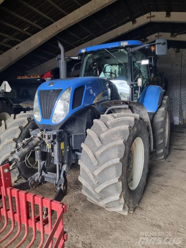 New Holland T 7060 Traktoriai