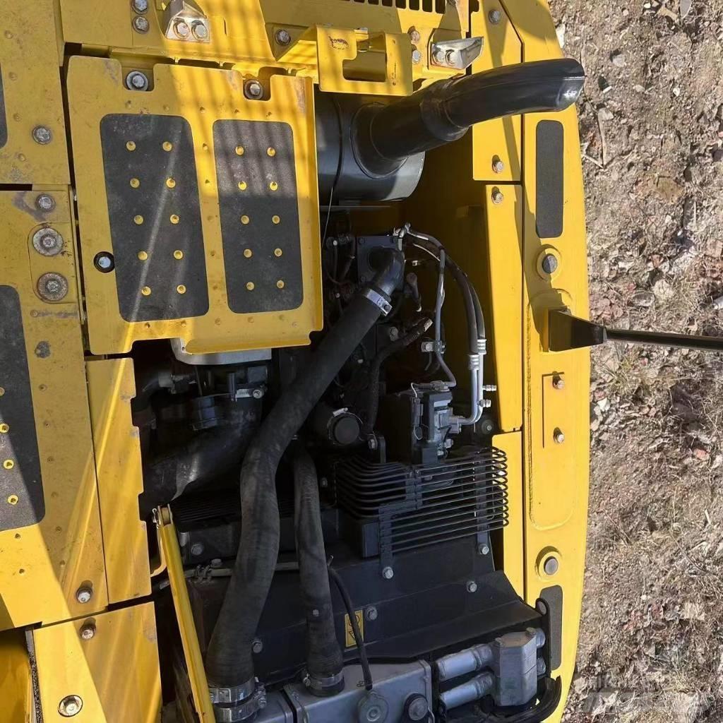 Komatsu PC110-8 Vikšriniai ekskavatoriai