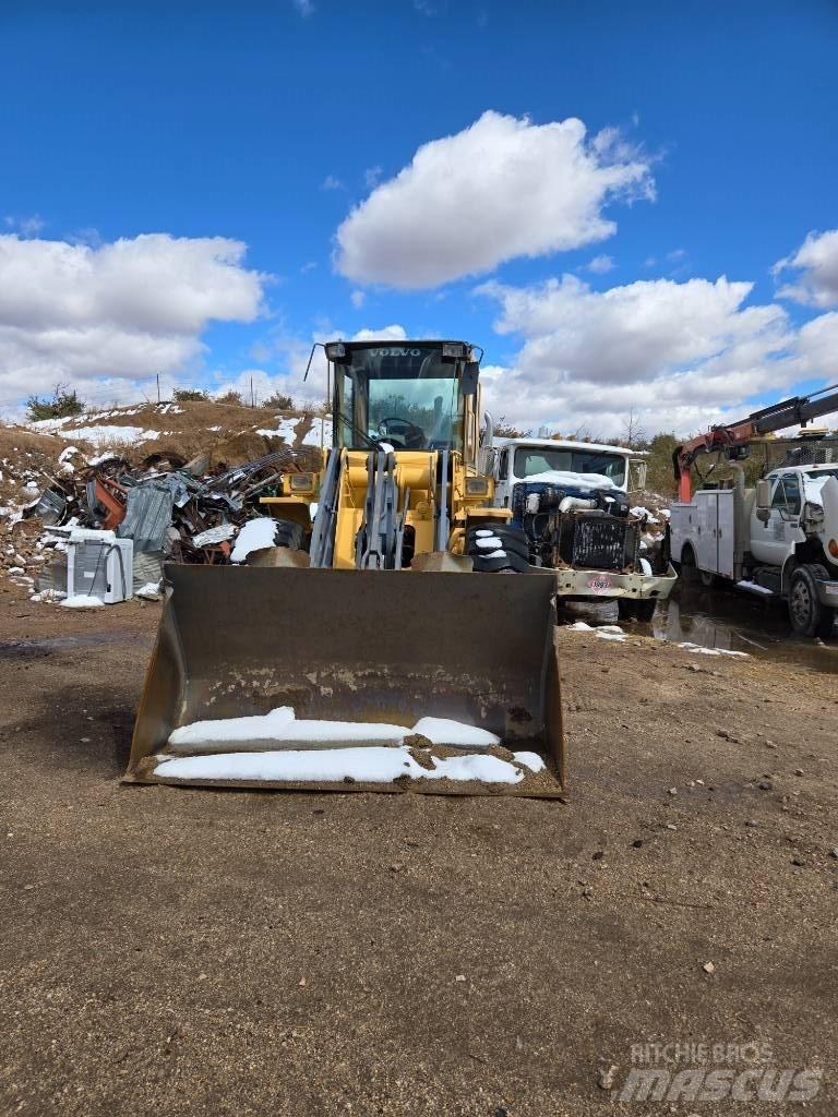 Volvo L 70 C Naudoti ratiniai krautuvai