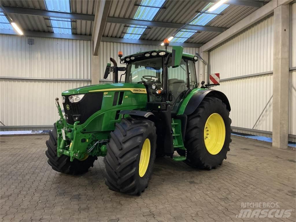 John Deere 6R 215 Traktoriai
