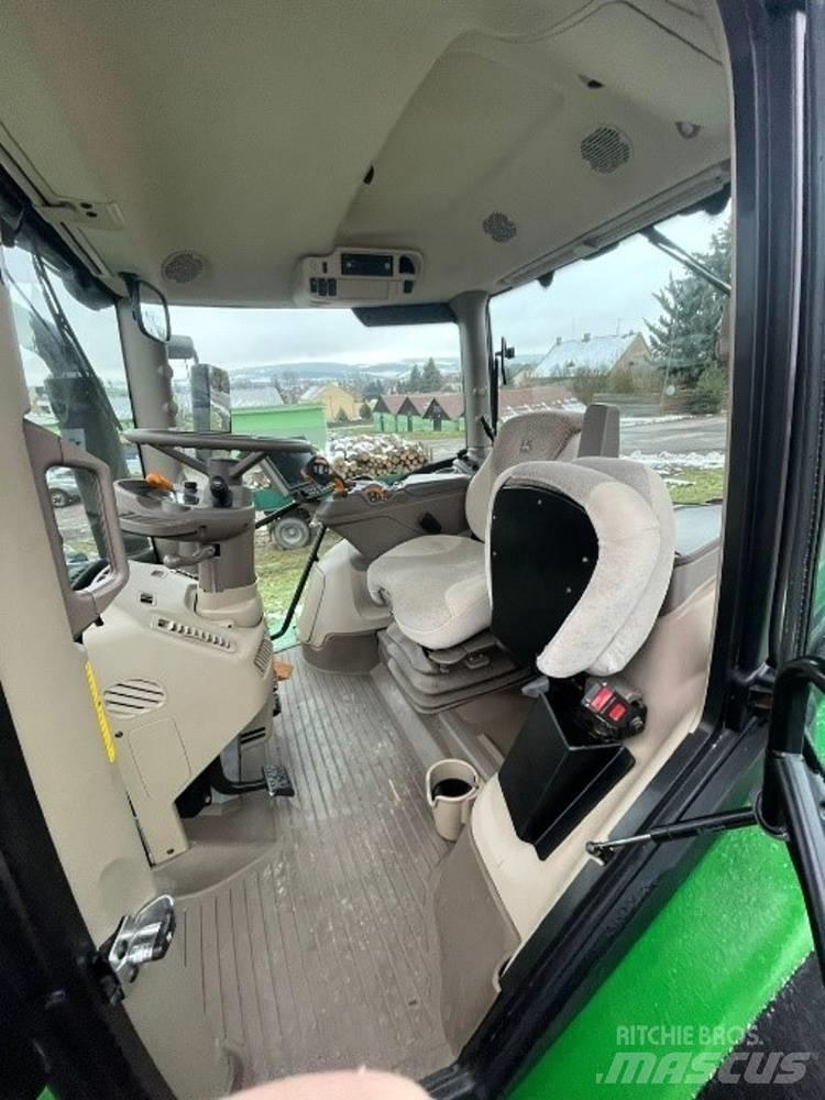 John Deere 6250 R Traktoriai