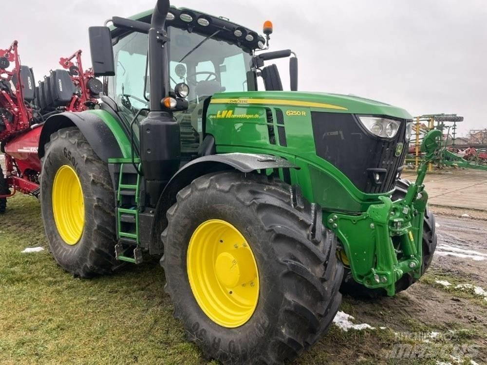 John Deere 6250 R Traktoriai