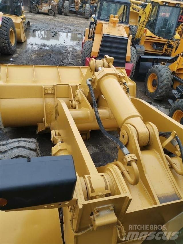 CAT 966G Naudoti ratiniai krautuvai