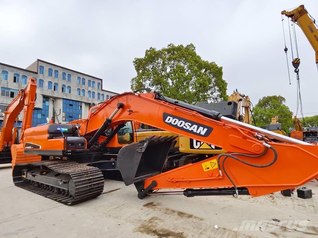 Doosan DX 225 LC Vikšriniai ekskavatoriai