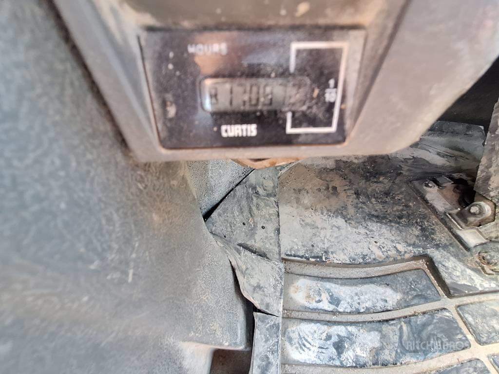 Doosan DL 300 Naudoti ratiniai krautuvai