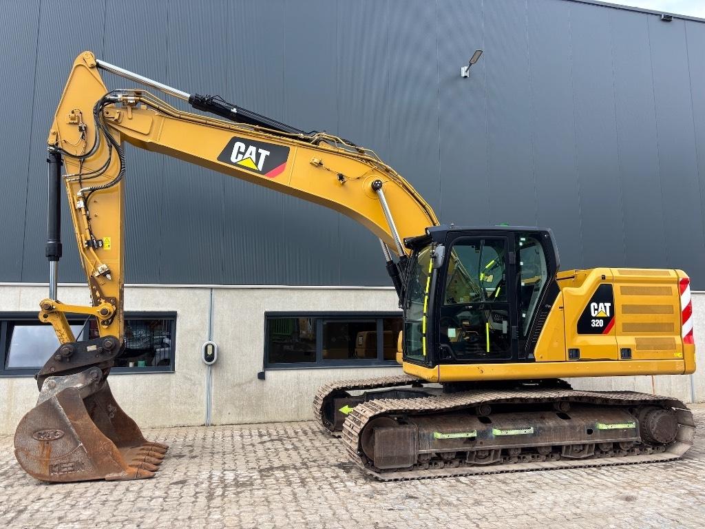 CAT 320 Vikšriniai ekskavatoriai