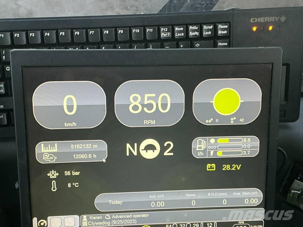 Komatsu 901 TX Miško technika (Harvesteriai)