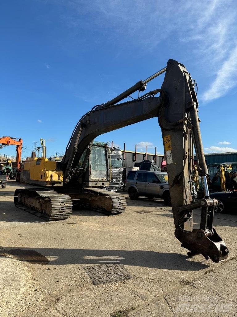 Volvo EC 220 DL Vikšriniai ekskavatoriai