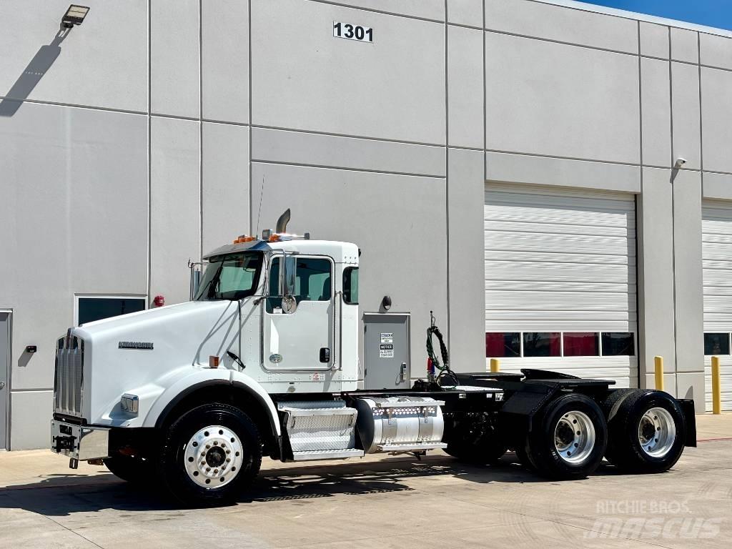 Kenworth T 800 Naudoti vilkikai