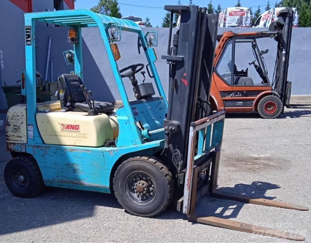 Yang FG20 LPG (dujiniai) krautuvai