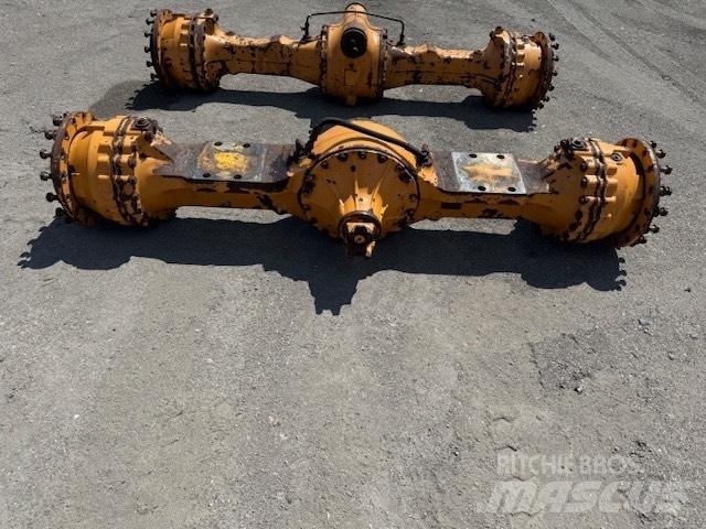 CASE 821 E AXLES Ašys