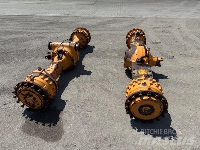 CASE 821 E AXLES Ašys