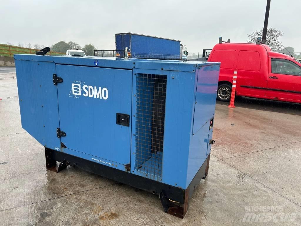 Sdmo J 44 K Dyzeliniai generatoriai