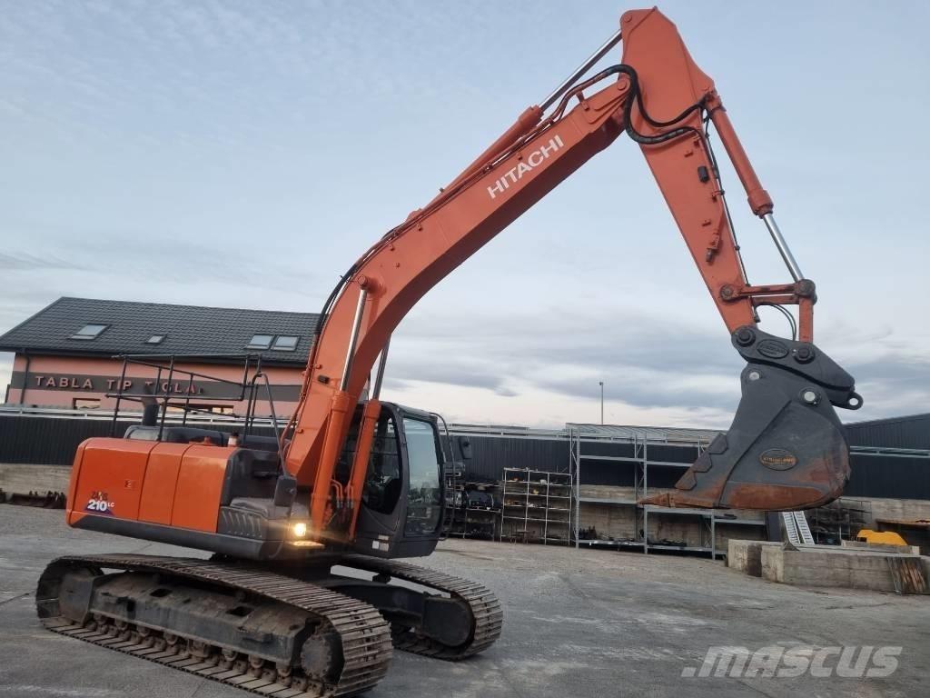 Hitachi 210 Vikšriniai ekskavatoriai
