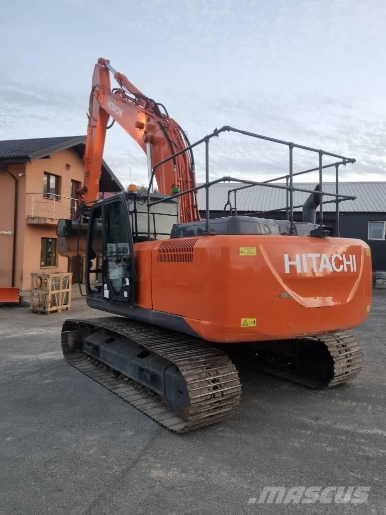 Hitachi 210 Vikšriniai ekskavatoriai