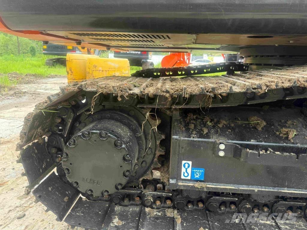 Hitachi ZX200 Vikšriniai ekskavatoriai