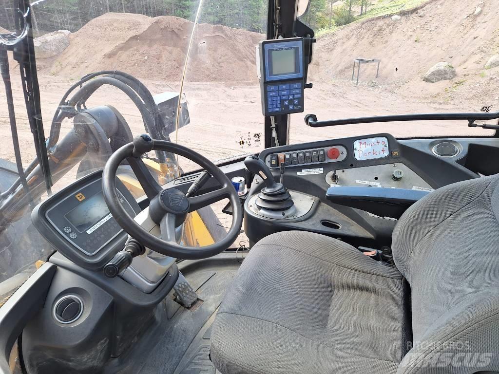 JCB 456 HT Naudoti ratiniai krautuvai