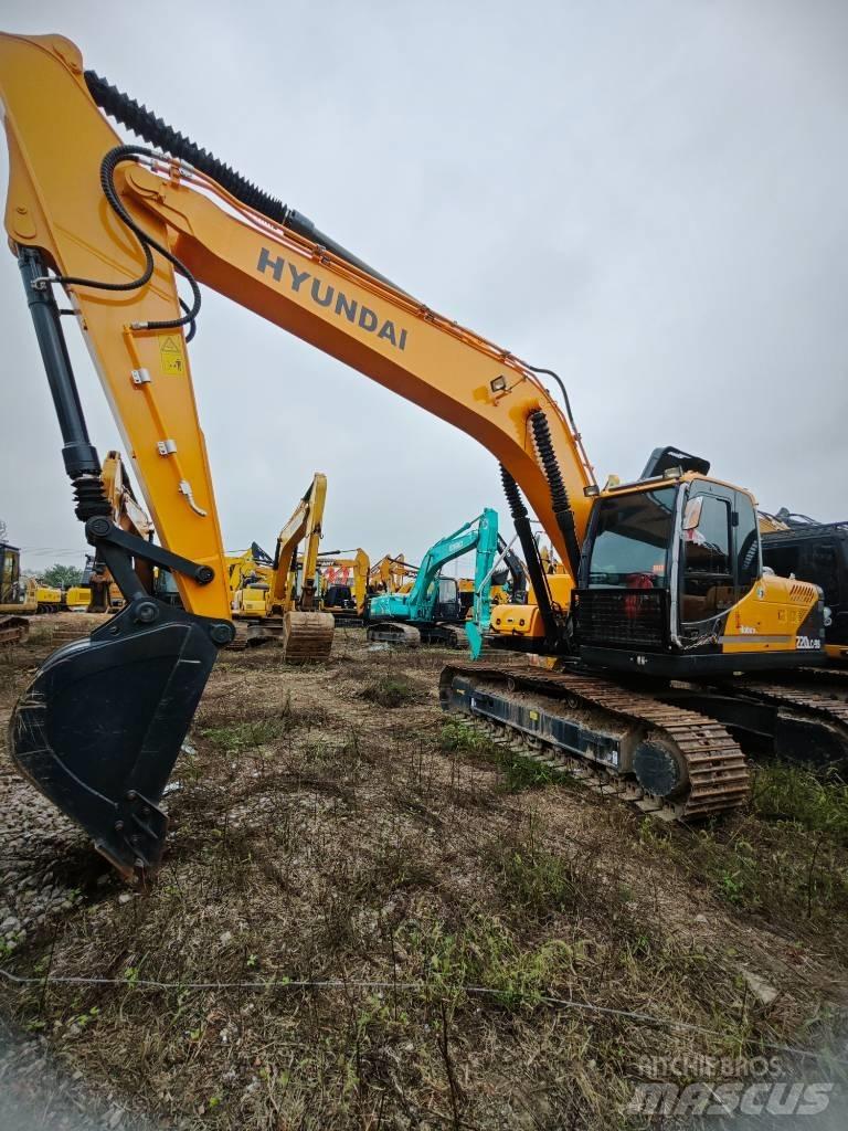 Hyundai 220LC-9 Vikšriniai ekskavatoriai