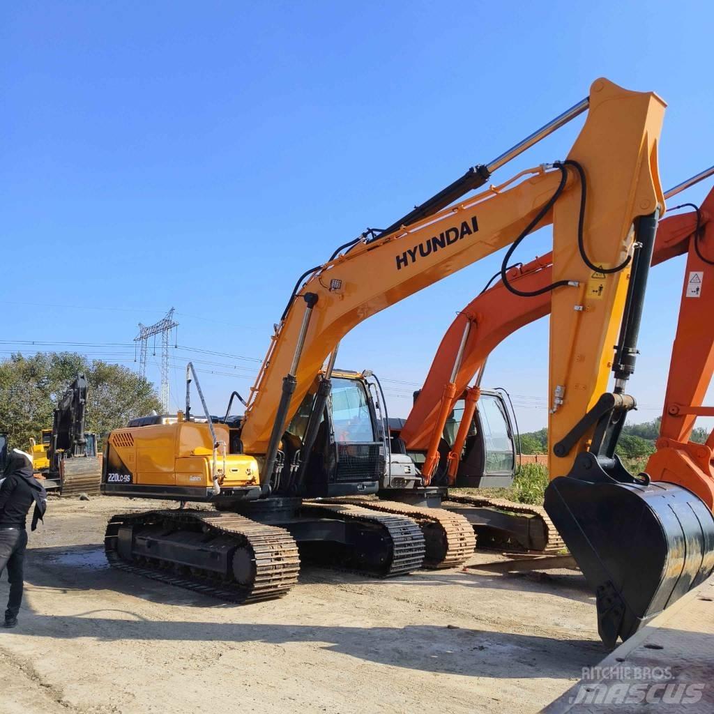 Hyundai 220LC-9 Vikšriniai ekskavatoriai