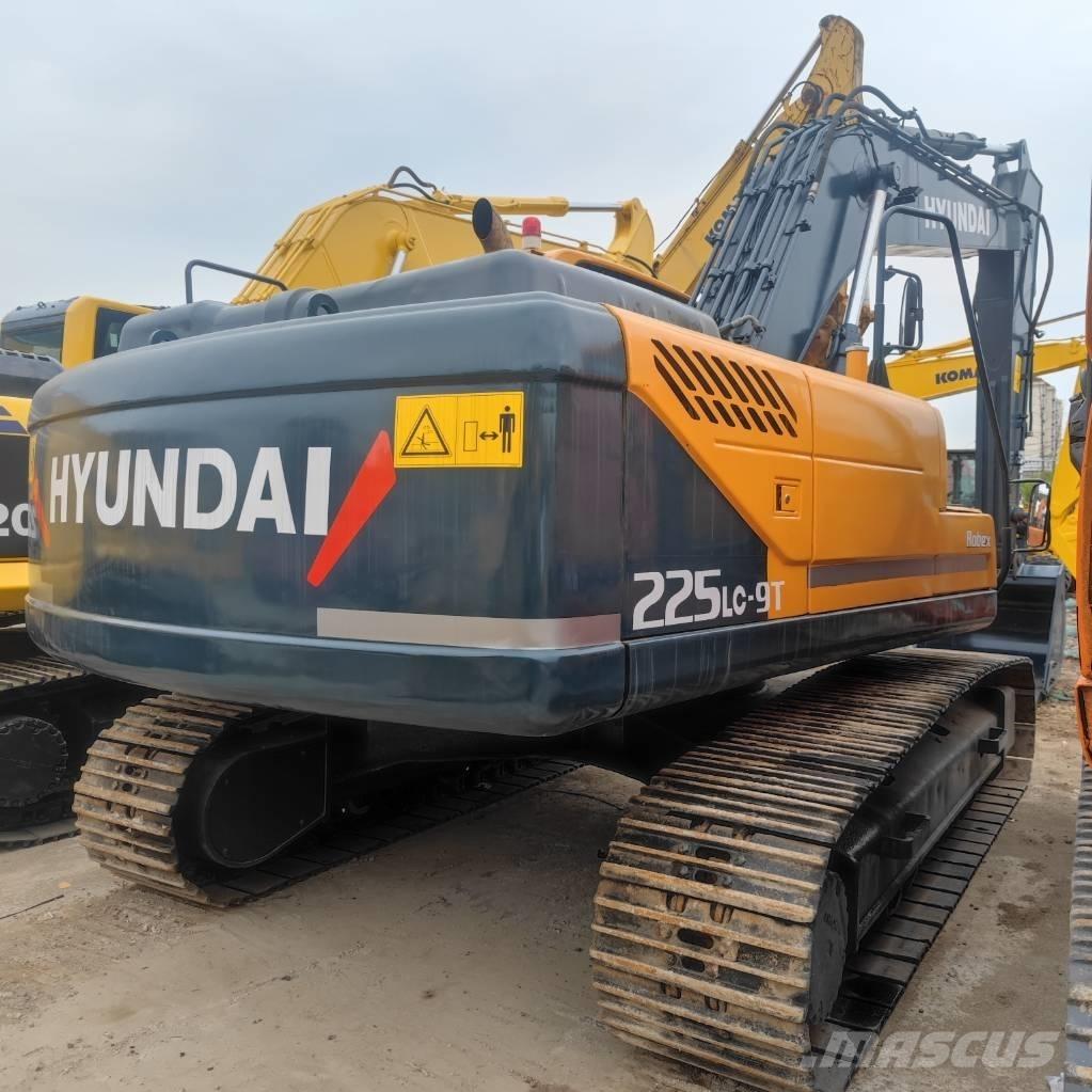Hyundai R 225LC-9T Vikšriniai ekskavatoriai