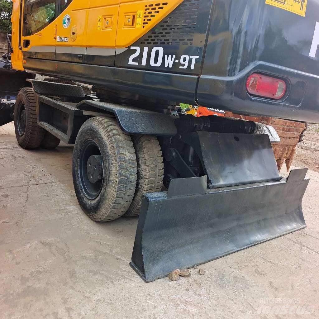 Hyundai 210W-9 Ratiniai ekskavatoriai