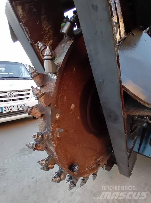 Bobcat WS 18 Tranšėjų ekskavatoriai