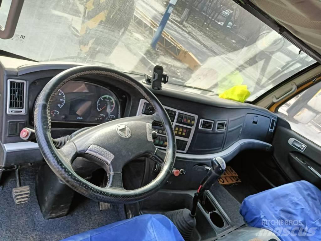 XCMG QY25K5C Visureigiai kranai